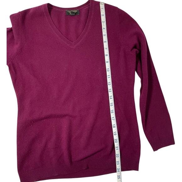 Charter Club 100% Cashmere Luxury Plum Purple V-Neck Sweater Size Medium preppy - Picture 8 of 8